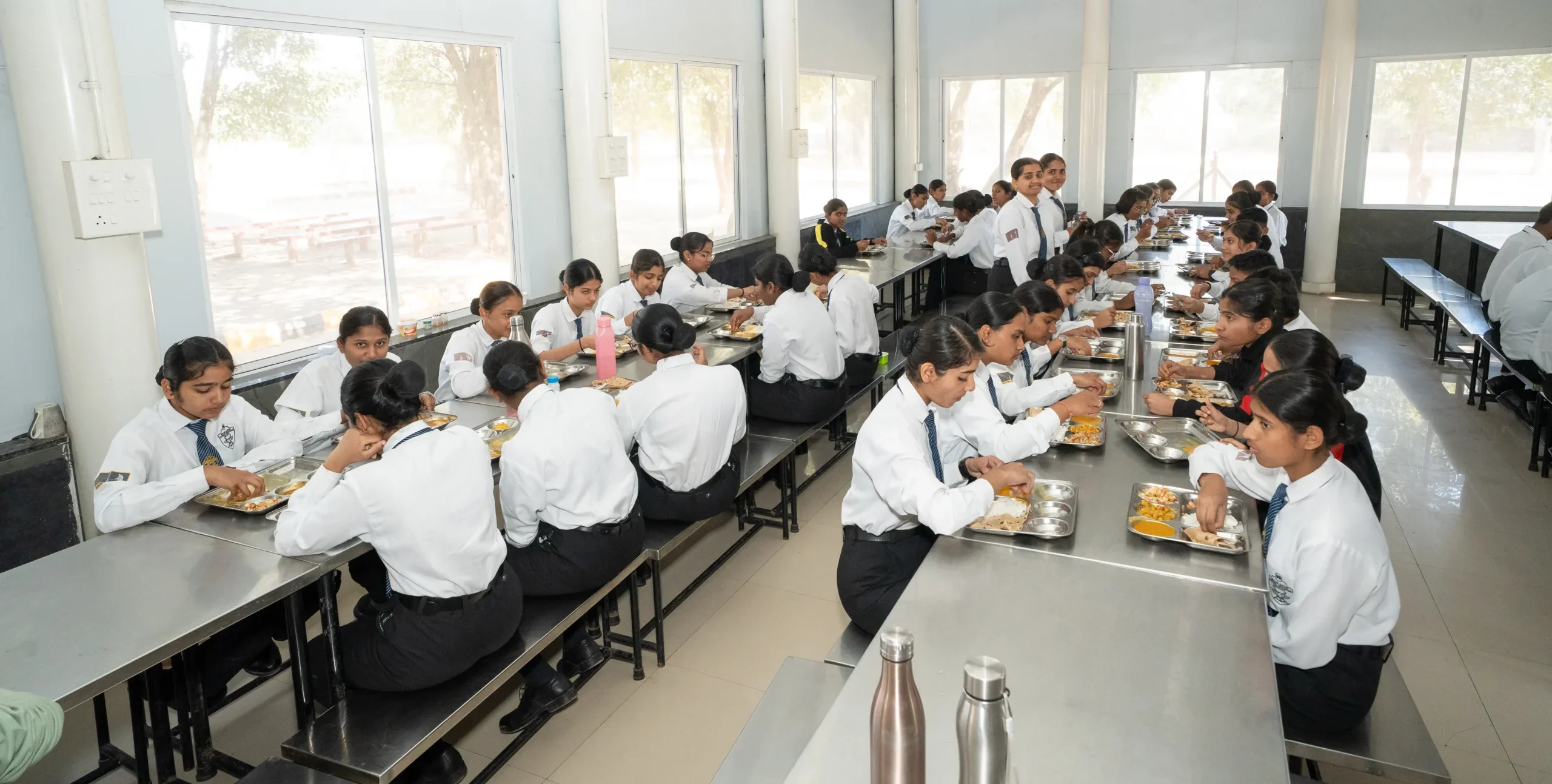 Cadets' mess at MKDEI Defense Academy Aurangabad – Structured and disciplined dining facility.